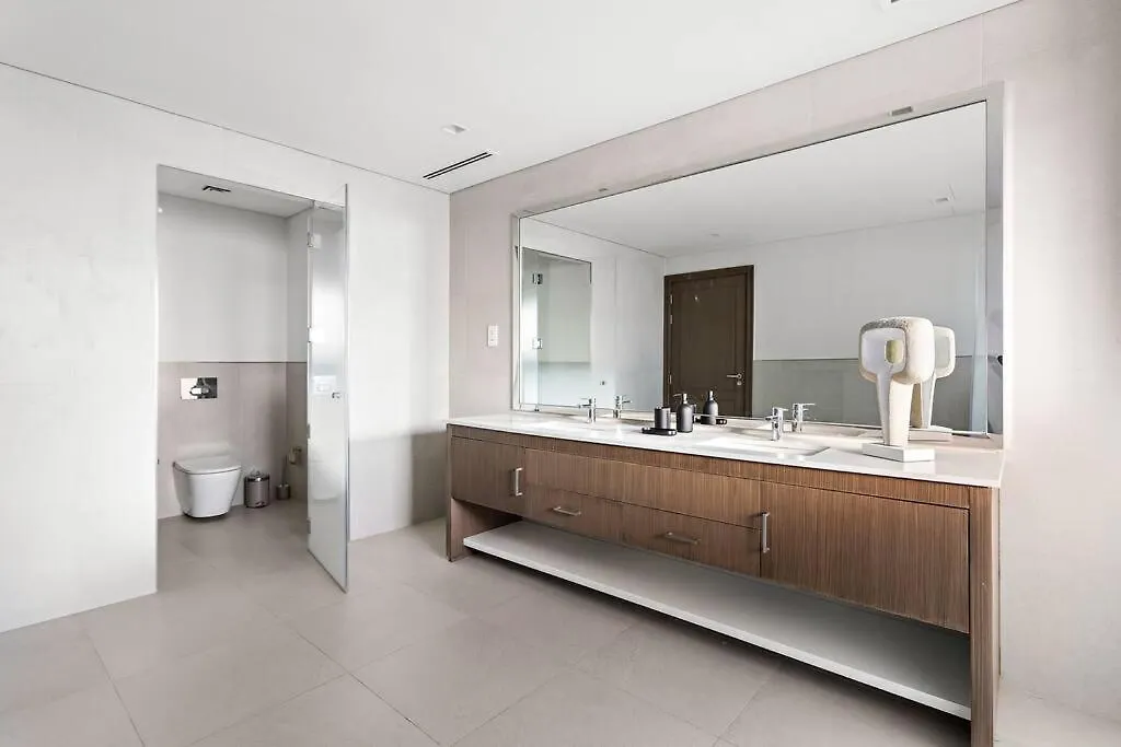 First Class Villa Exclusive & Seaside Splendor Dubai United Arab Emirates