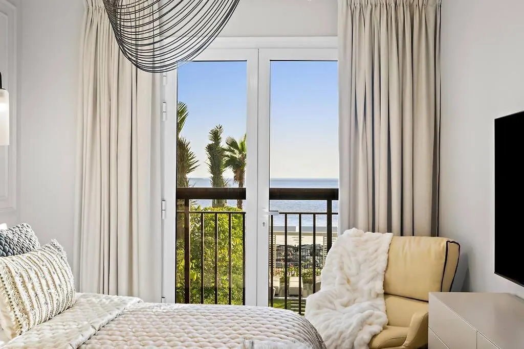 First Class Villa Exclusive & Seaside Splendor Dubai