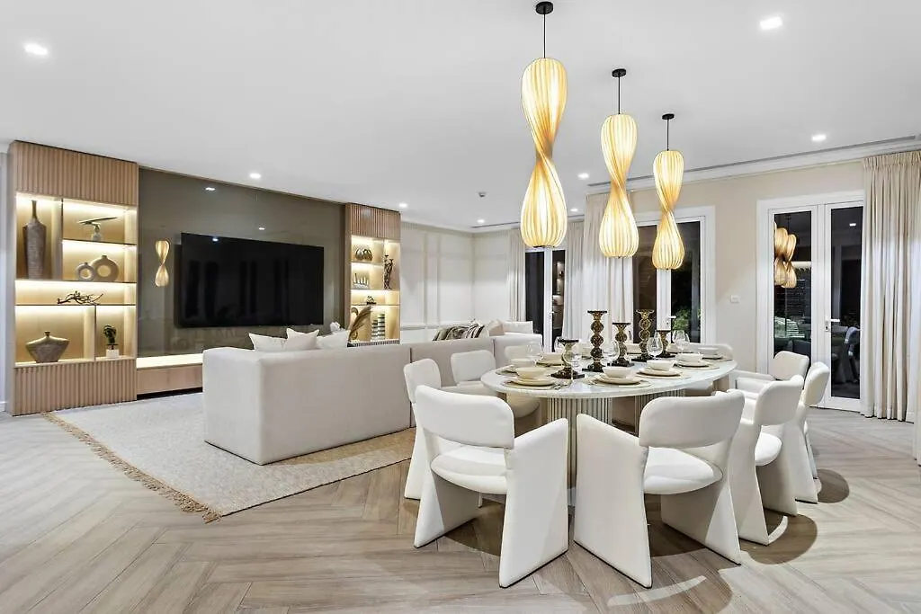 First Class Villa Exclusive & Seaside Splendor Dubai
