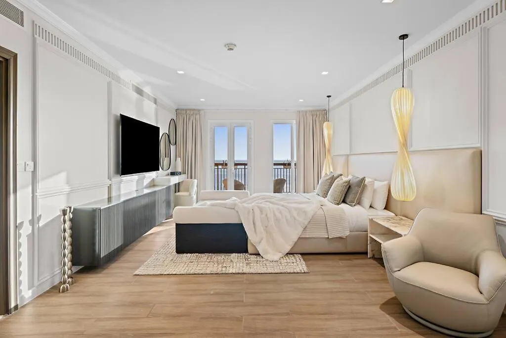 First Class Villa Exclusive & Seaside Splendor Dubai