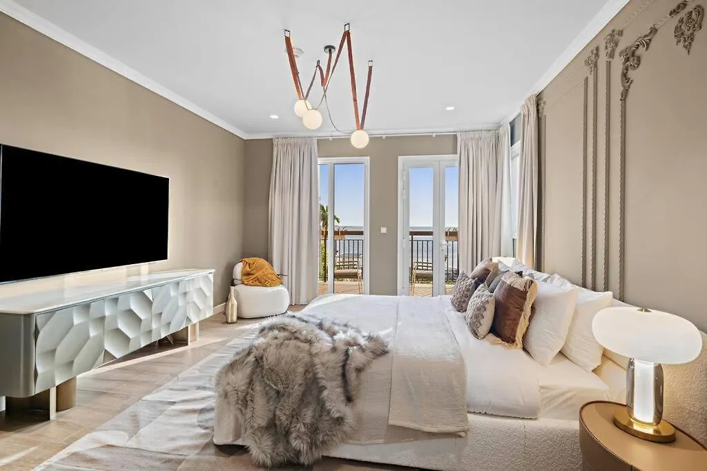 First Class Villa Exclusive & Seaside Splendor Dubai