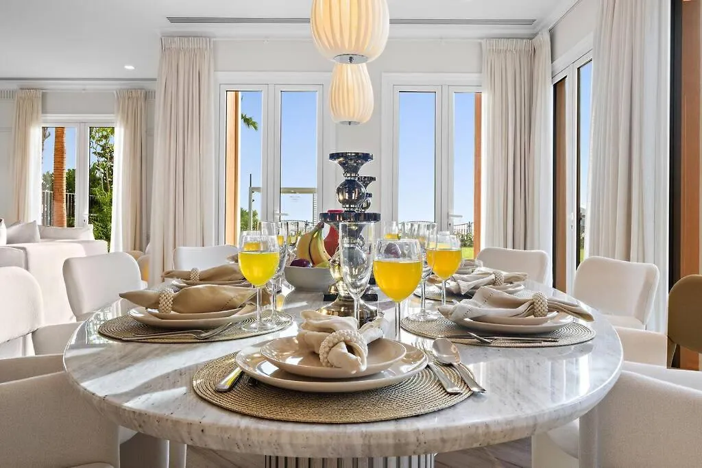 First Class Villa Exclusive & Seaside Splendor Dubai