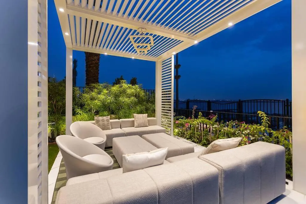 First Class Villa Exclusive & Seaside Splendor Dubai 0*,  United Arab Emirates