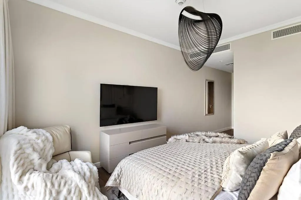First Class Villa Exclusive & Seaside Splendor Dubai