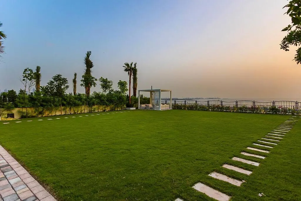 First Class Villa Exclusive & Seaside Splendor Dubai United Arab Emirates